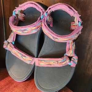 Teva Girls Multicolor Strappy Sandals With Solid Rubber Soles